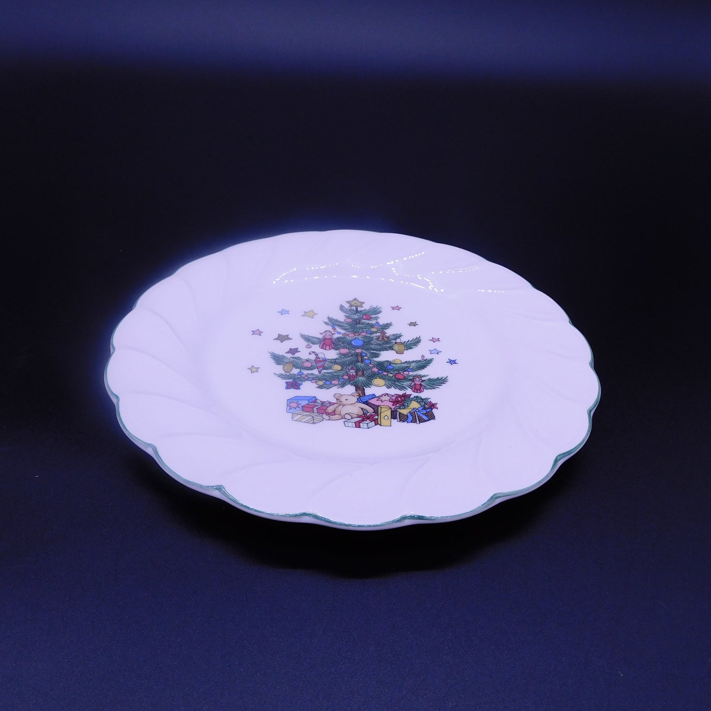 Nikko Happy Holidays 8-Inch Salad Plate - Festive Christmas Tree Design with Stars (7061) FREE SHIPPING!!