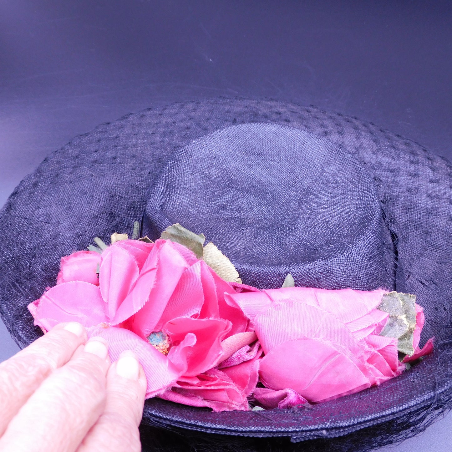 Vintage 1940's Wide Brim Ladies Hat with Pink Flowers and Netting (7135H) FREE SHIPPING!!