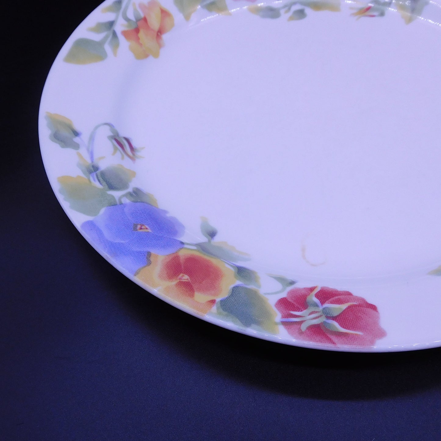 Gorgeous Corelle Pansy Pattern Plate - 10 1/4 - Farmhouse Kitchen Decor (7152)