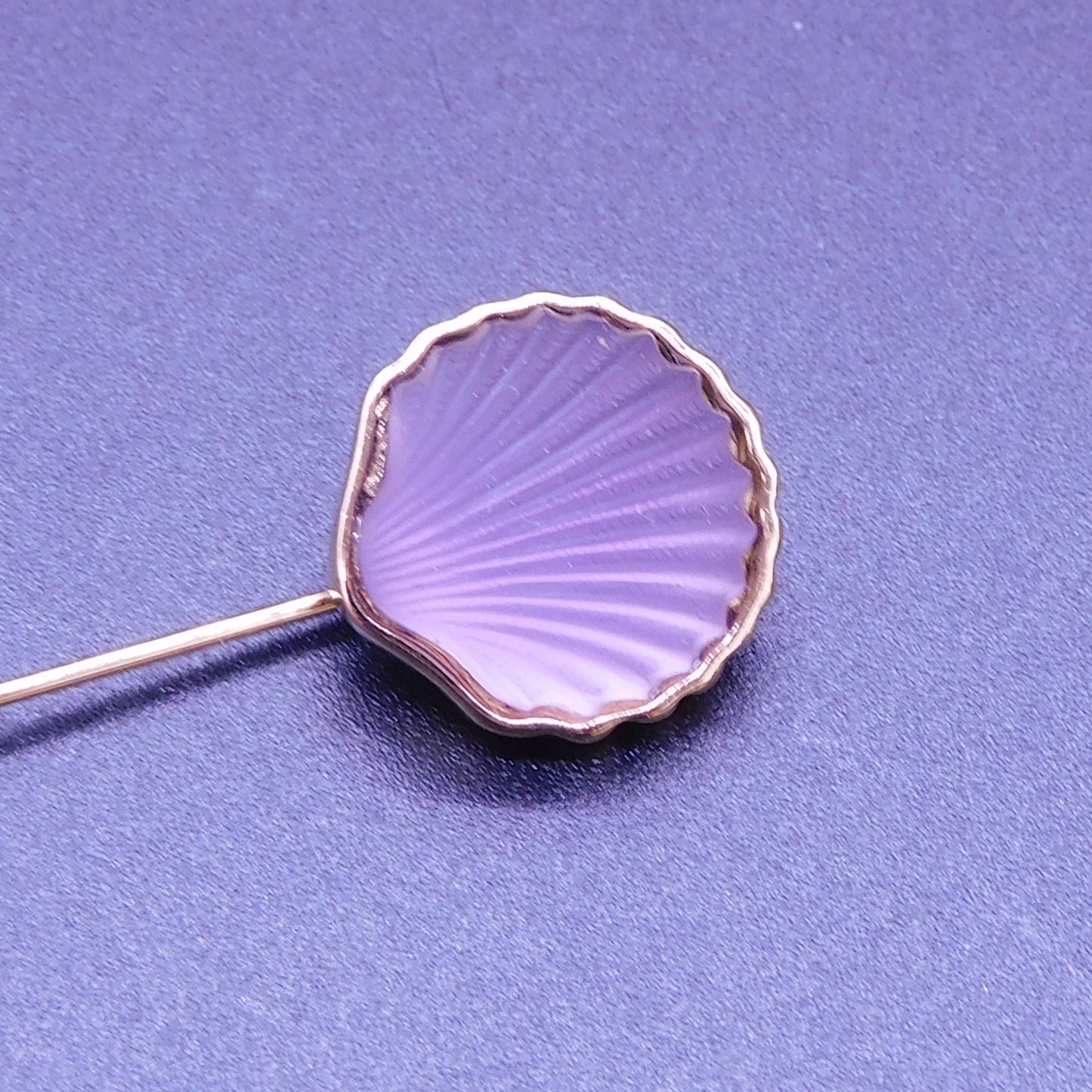 Purple Shell Lapel Pin, Vintage Jewelry (7195c)