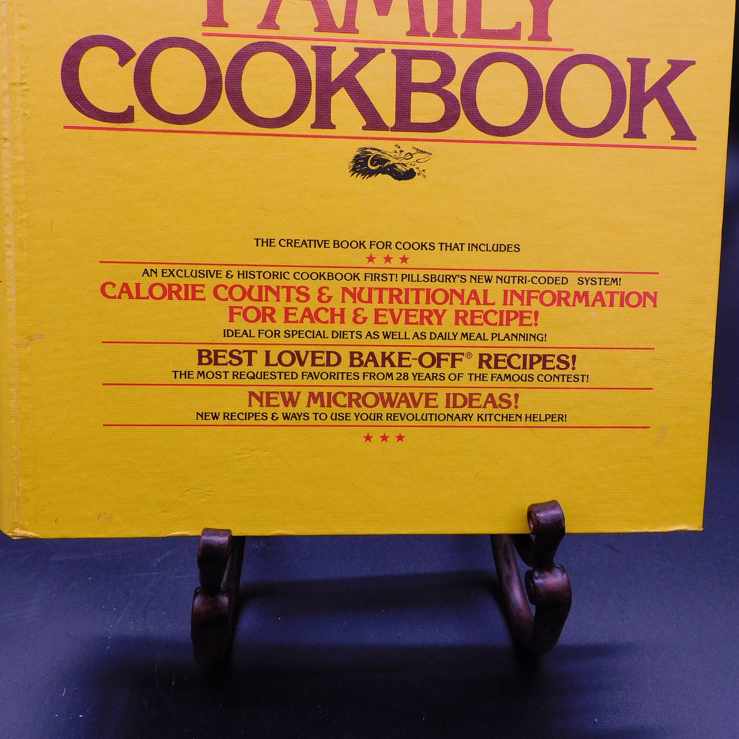 1979 Pillsbury Kitchen's Cookbook, Ring Notebook Style Binding 7296rw