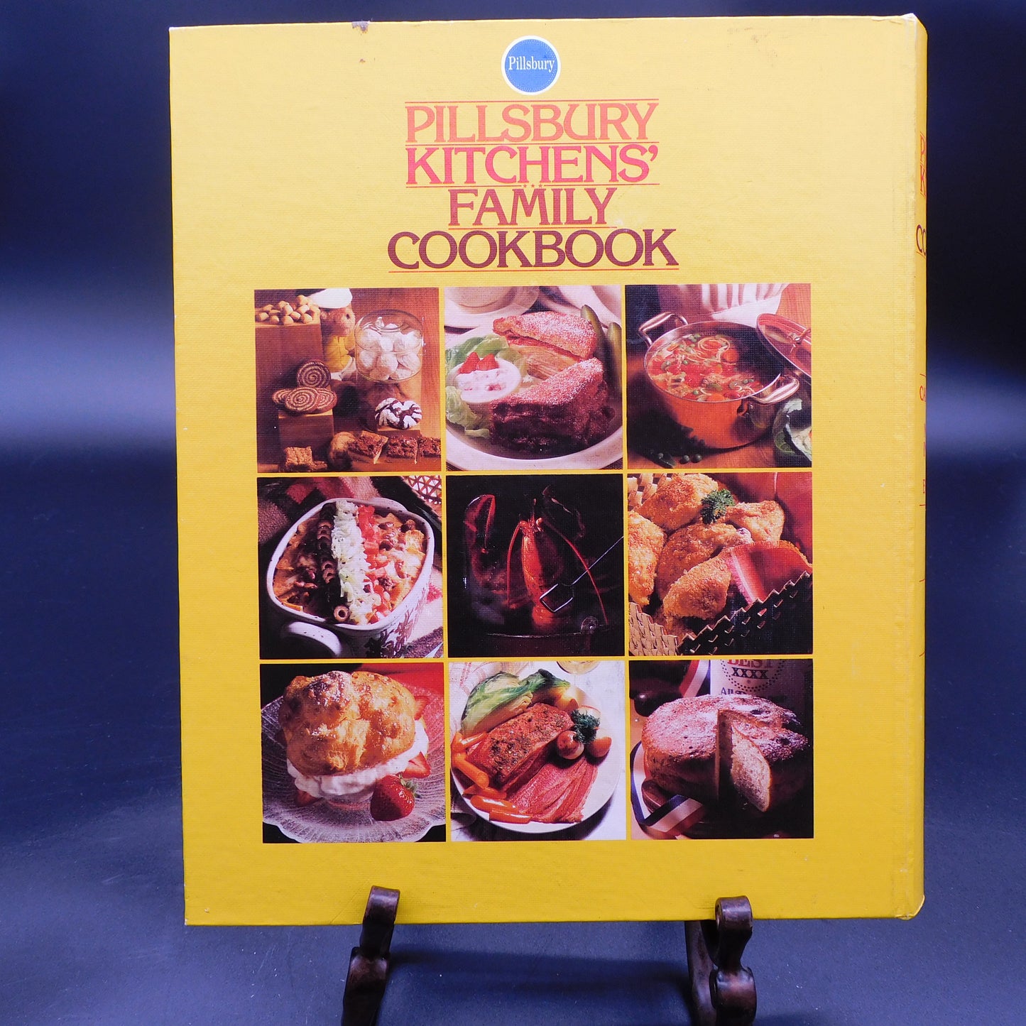 1979 Pillsbury Kitchen's Cookbook, Ring Notebook Style Binding 7296rw