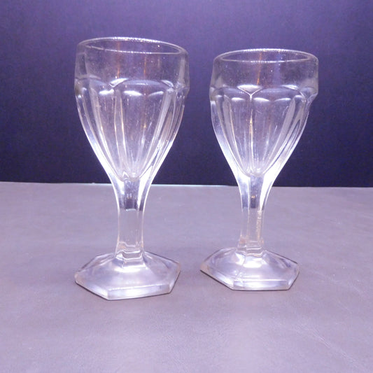 Vintage Cordial Glass or Bistro Glass (7381)