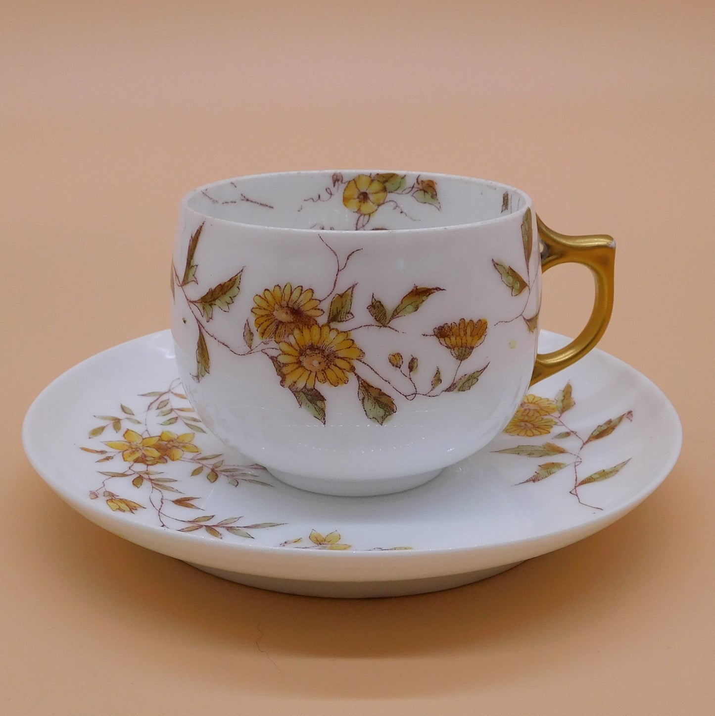 Vintage Teacup and Saucer Marked A.K., Rounded Shape (6840) FREE SHIPPING!!