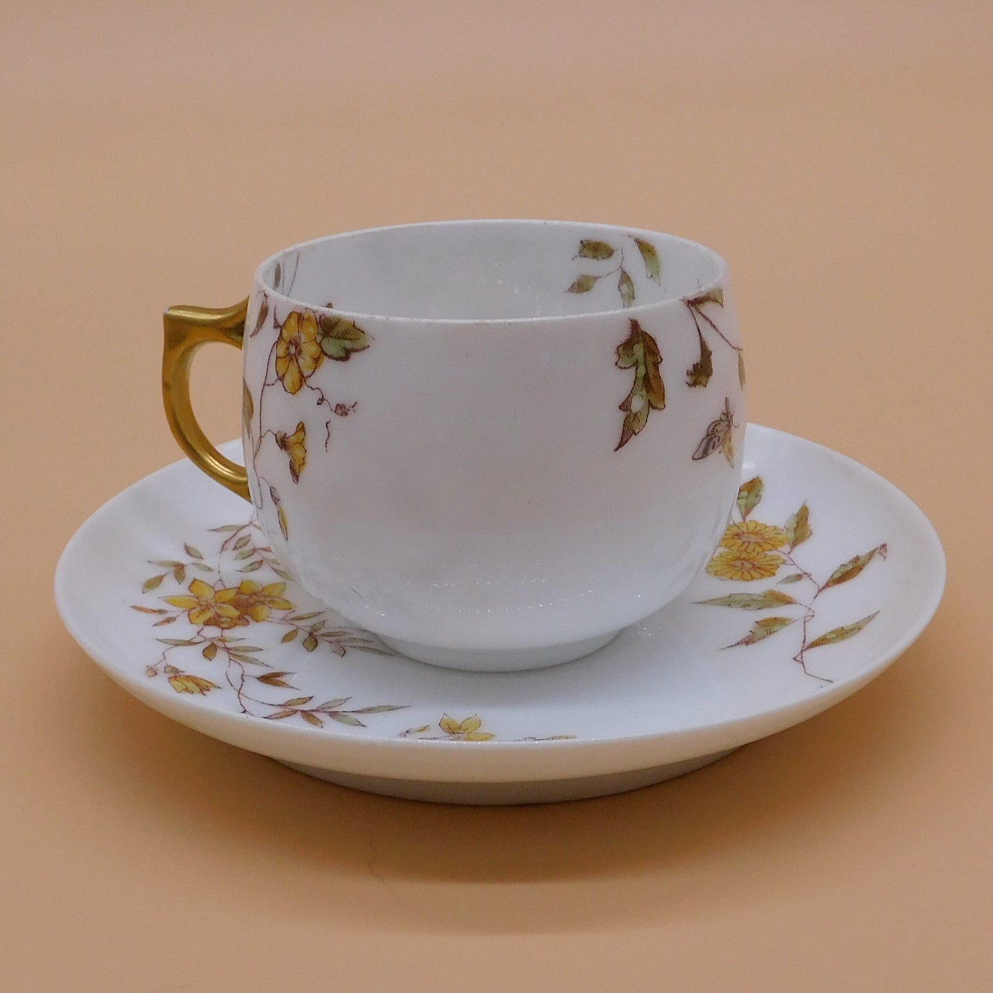 Vintage Teacup and Saucer Marked A.K., Rounded Shape (6840) FREE SHIPPING!!