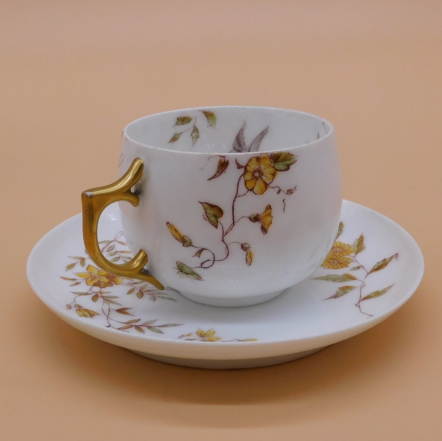 Vintage Teacup and Saucer Marked A.K., Rounded Shape (6840) FREE SHIPPING!!