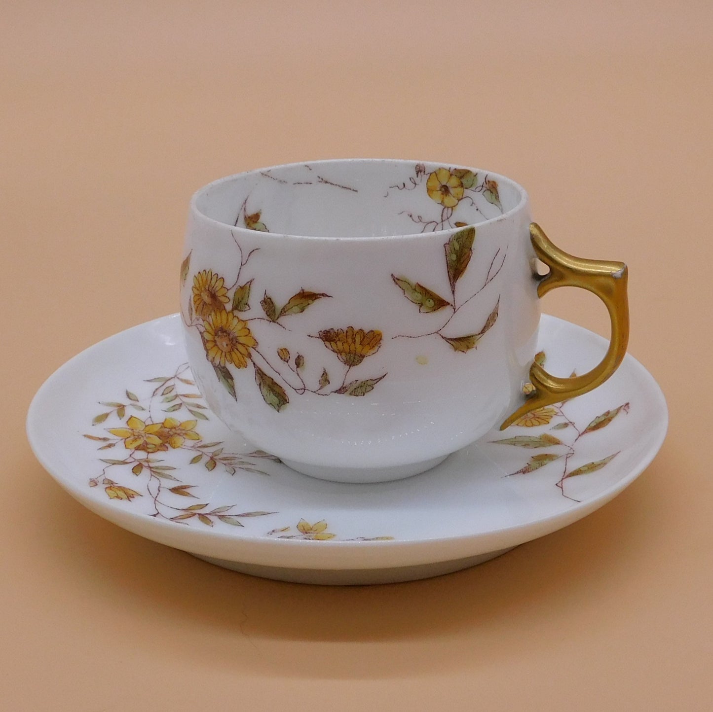 Vintage Teacup and Saucer Marked A.K., Rounded Shape (6840) FREE SHIPPING!!