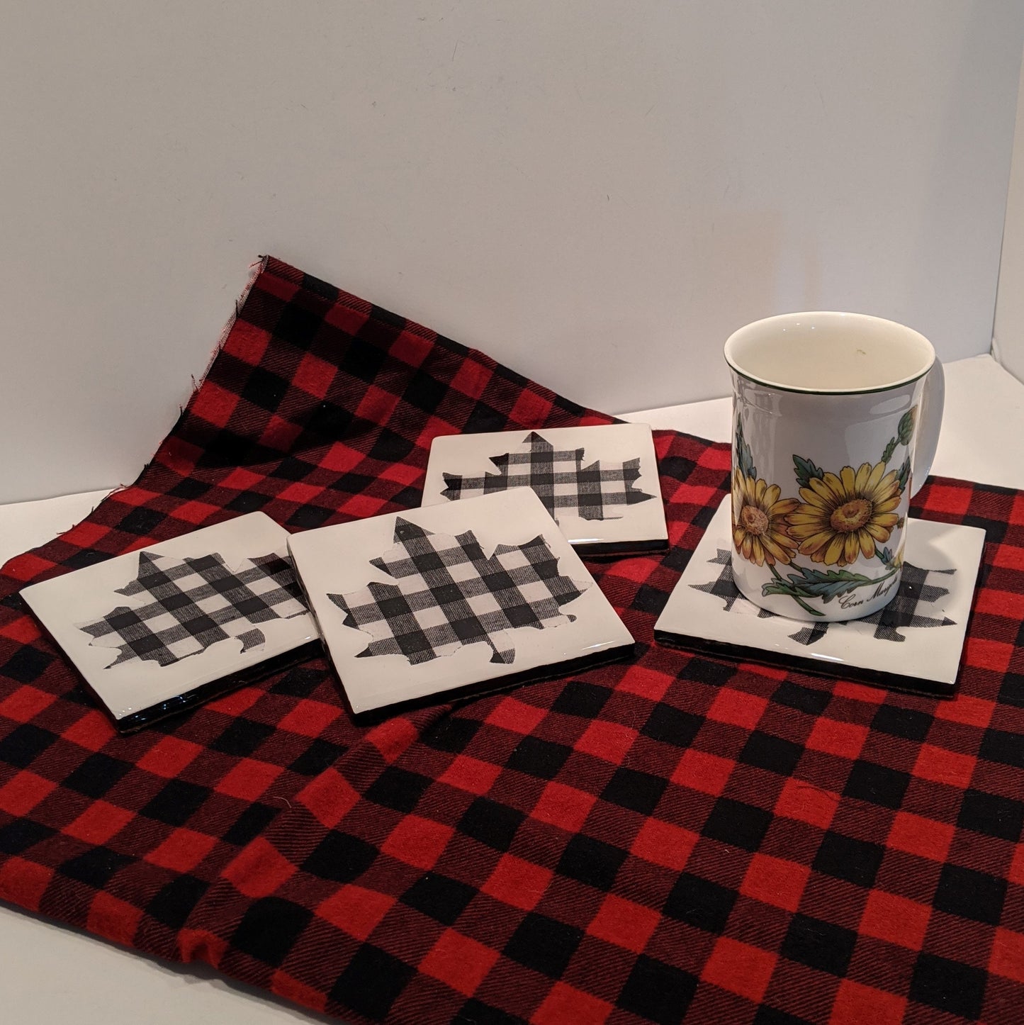 Maple Leaf Coaster, Set of 4, Black and White Plaid, Tile, Resin Sealed, Bar Ware, Drink Holder (5948) FREE SHIPPING!!