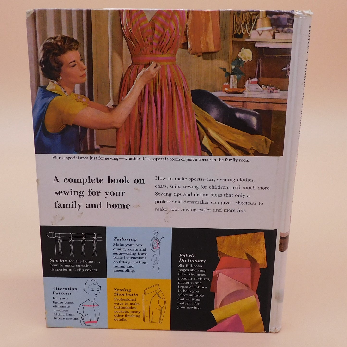 Vintage Better Homes and Gardens 1961 Sewing Book (R145) FREE SHIPPING!!