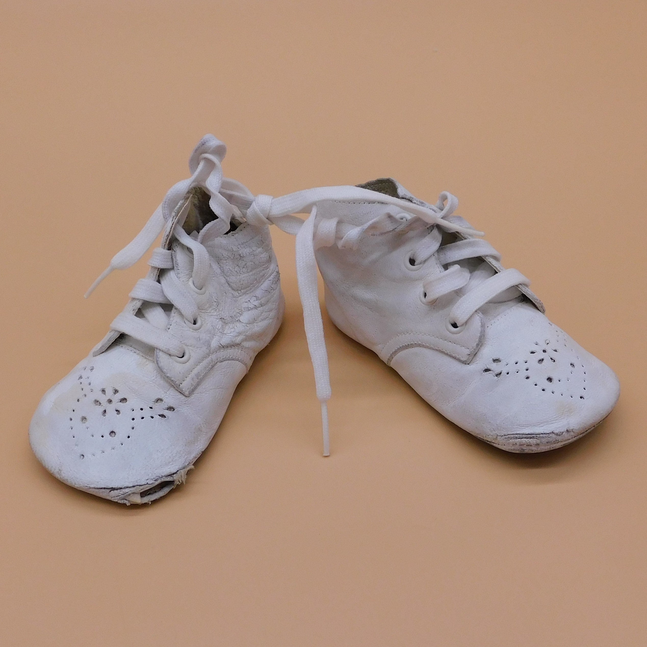 Antique leather baby on sale shoes